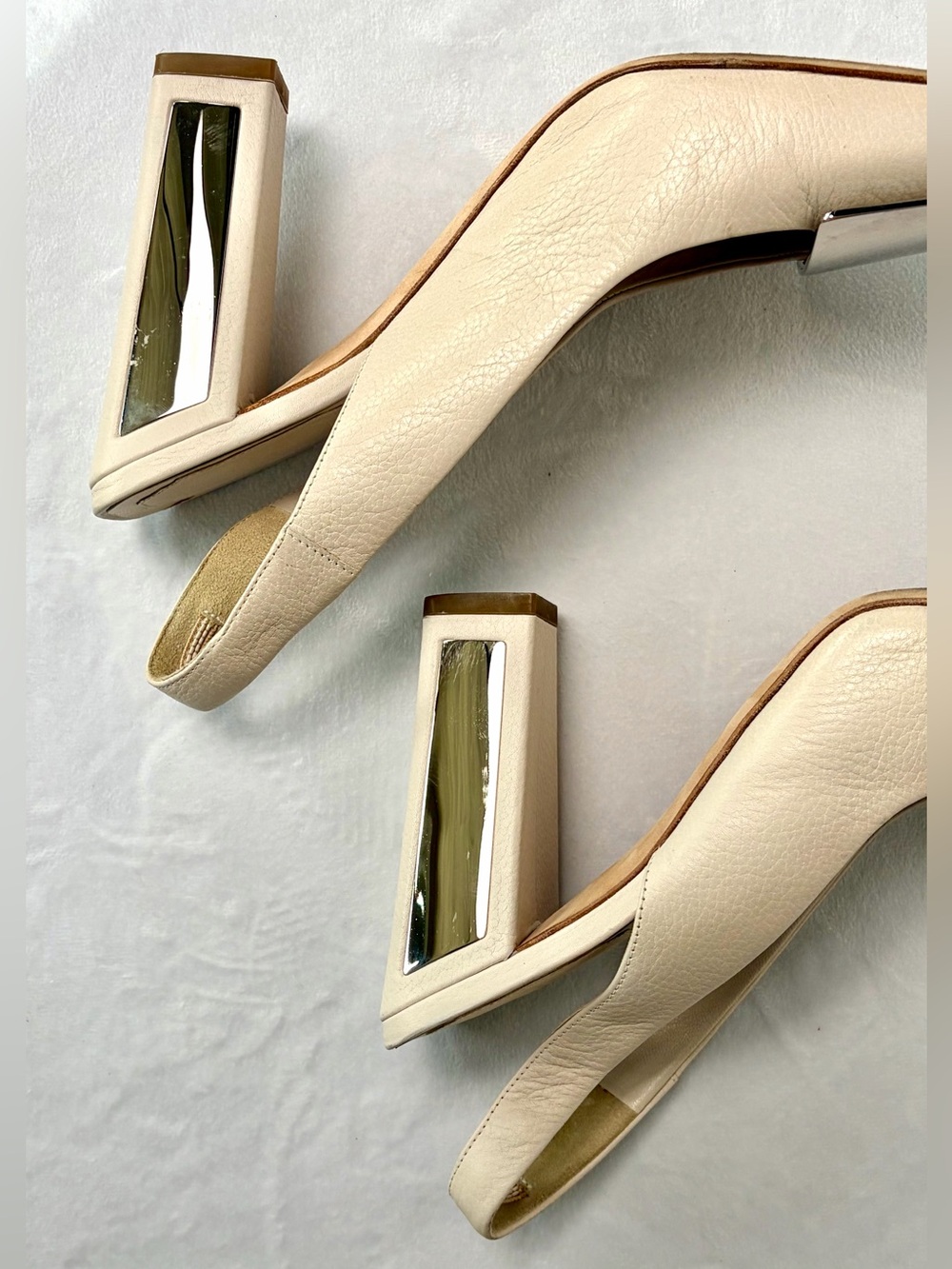 Dior leather slingbacks, block heels, branded metal plate&accents, cream, 37.5 - Picture 11 of 12